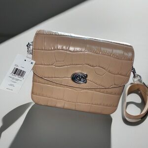 Elegant Tan Crossbody Bag